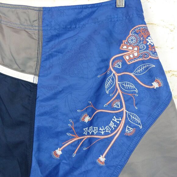 VTG Zoo York Swim Board Short Men 34X10 Blue Gray Skull Embroidery Skate Y2K - Picture 13 of 14